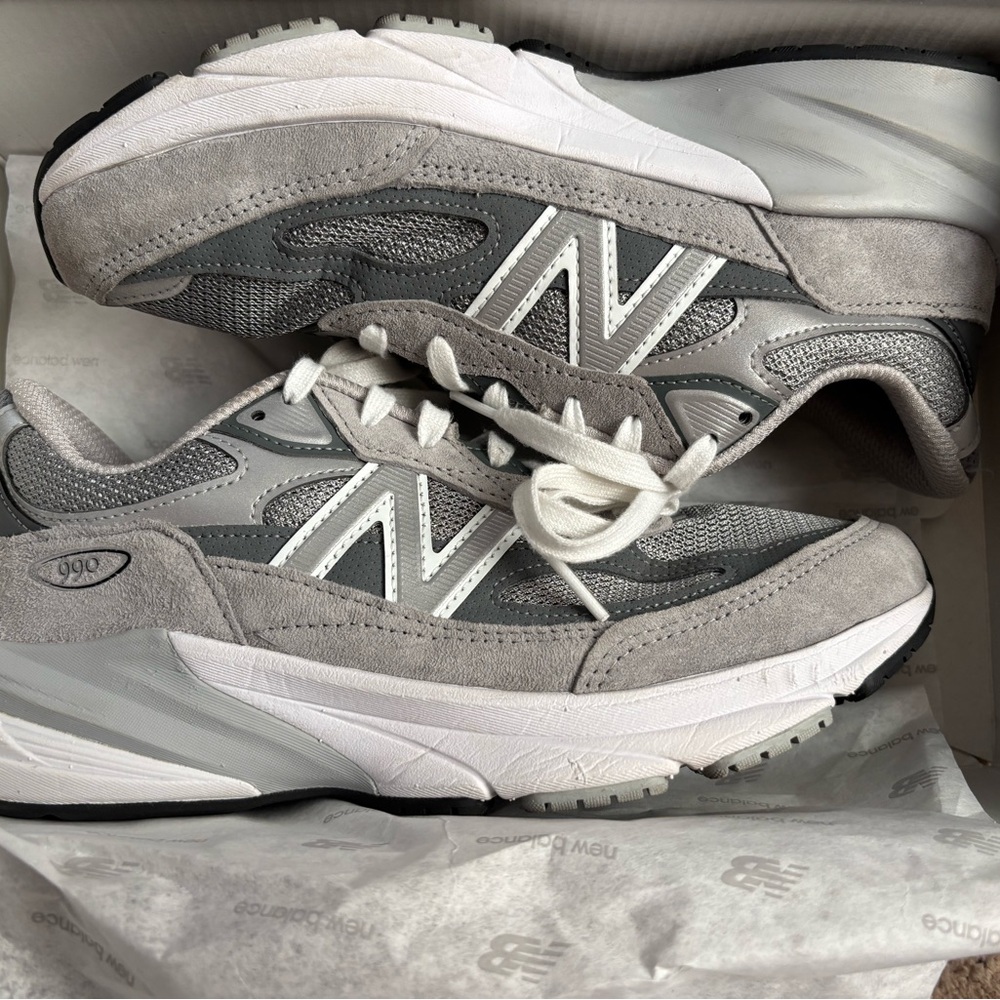 New Balance Women's 990v6 Gray and White Sneaker